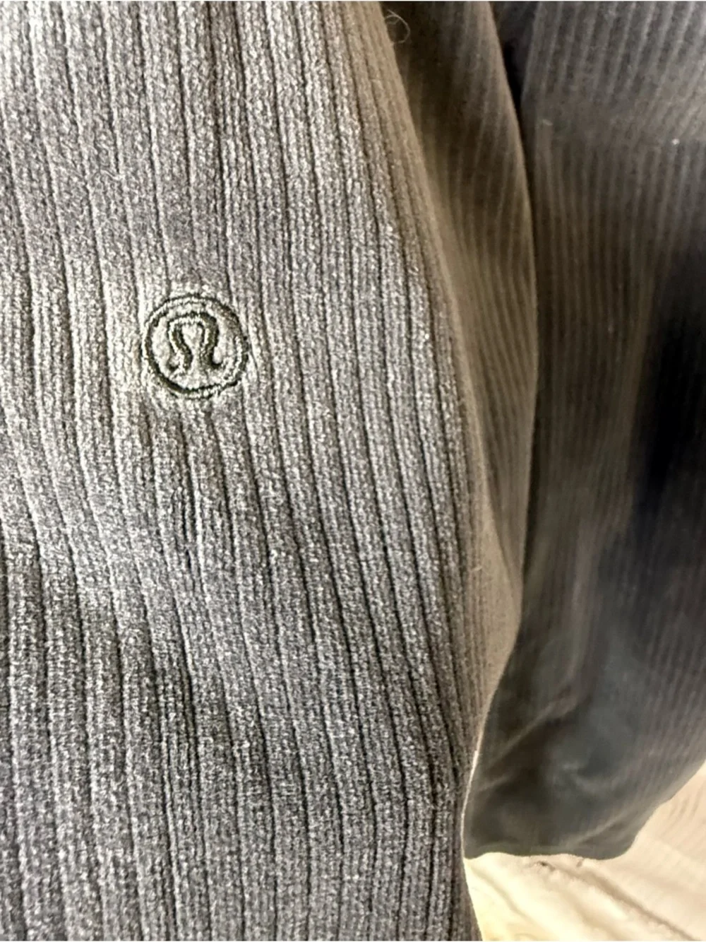 lululemon athletica vguc size